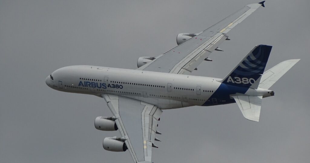 Airbus A380-800