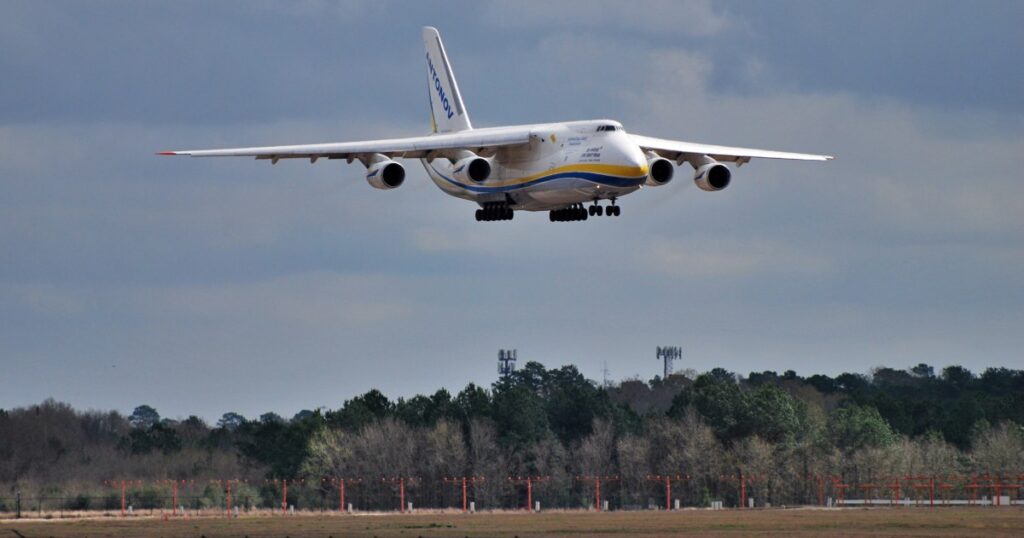 Antonow An-124